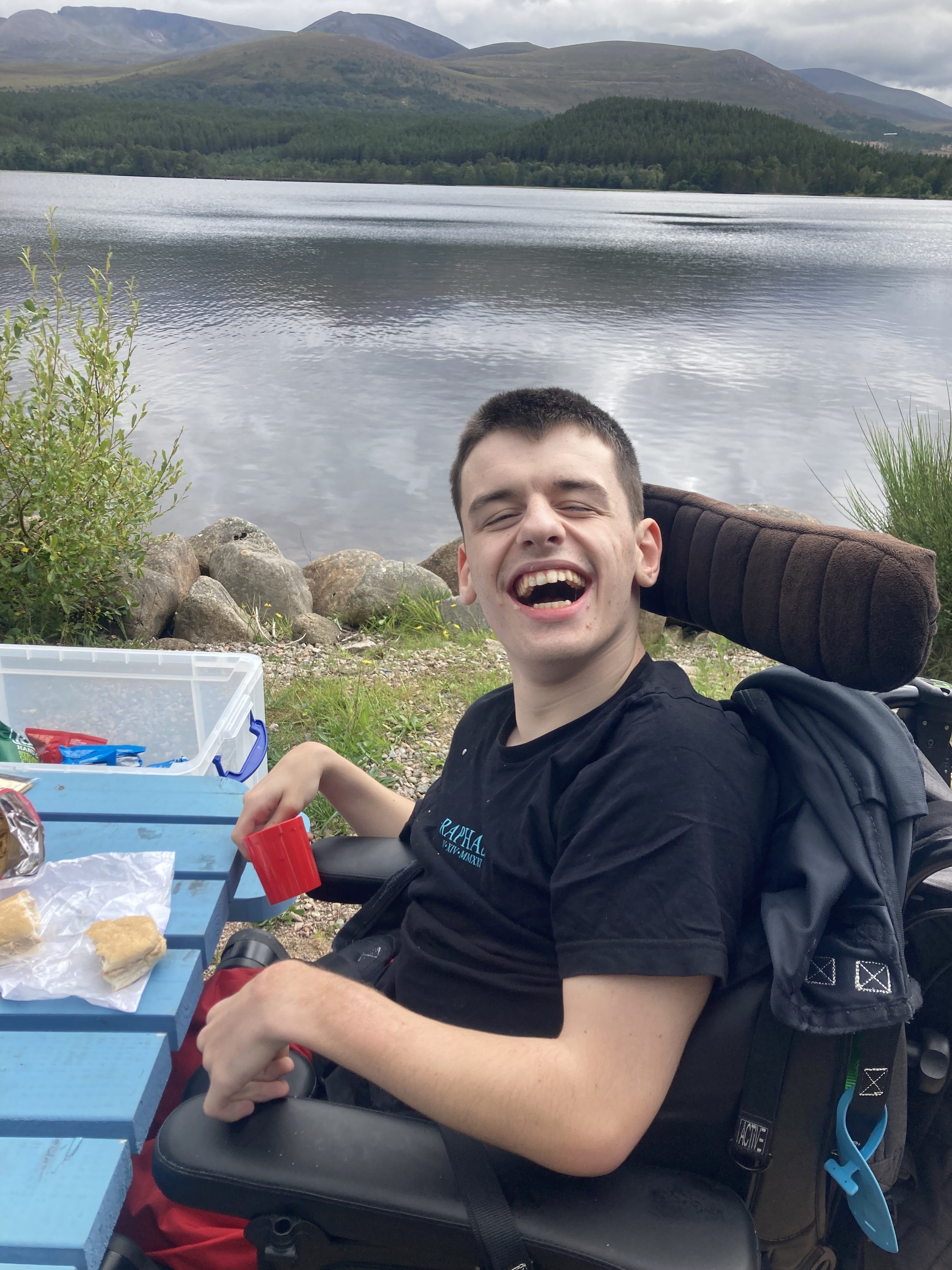 Lagganlia 2026 picnic lunch by the loch